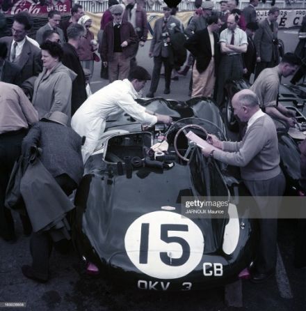 Peter Whitehead i Ken Wharton – Jaguar D-Type.
